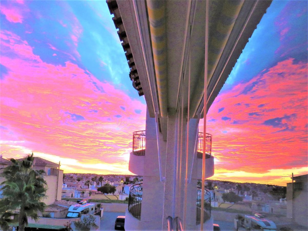Penthouse Bellavista With Sea Views Lejlighed Torrevieja Eksteriør billede