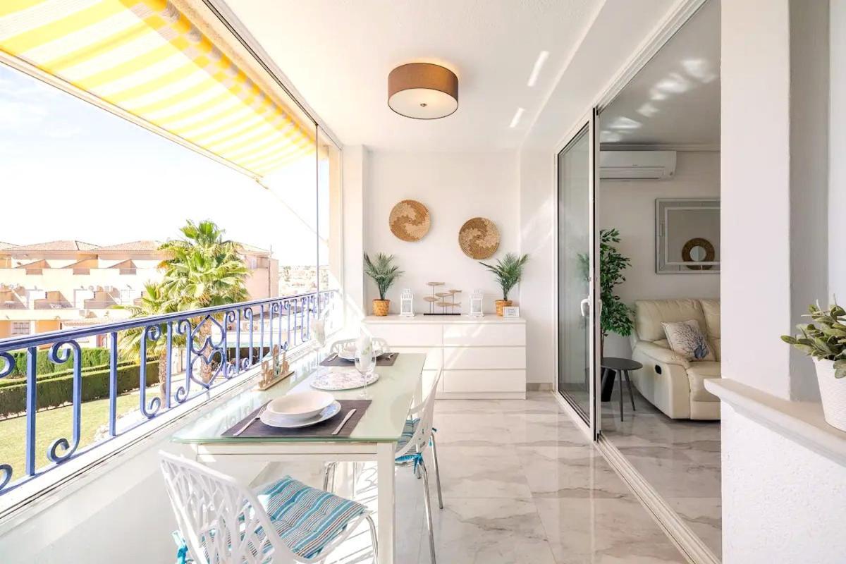 Penthouse Bellavista With Sea Views Lejlighed Torrevieja Eksteriør billede
