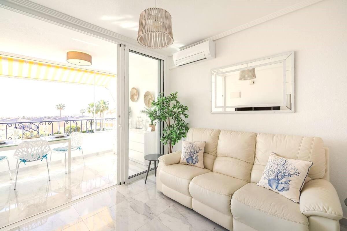 Penthouse Bellavista With Sea Views Lejlighed Torrevieja Eksteriør billede